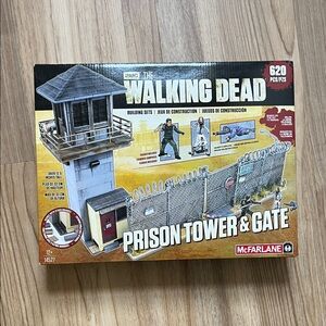 AMC The Walking Dead Prison Tower And Gate 620 Pieces Building Set McFarlane Toy